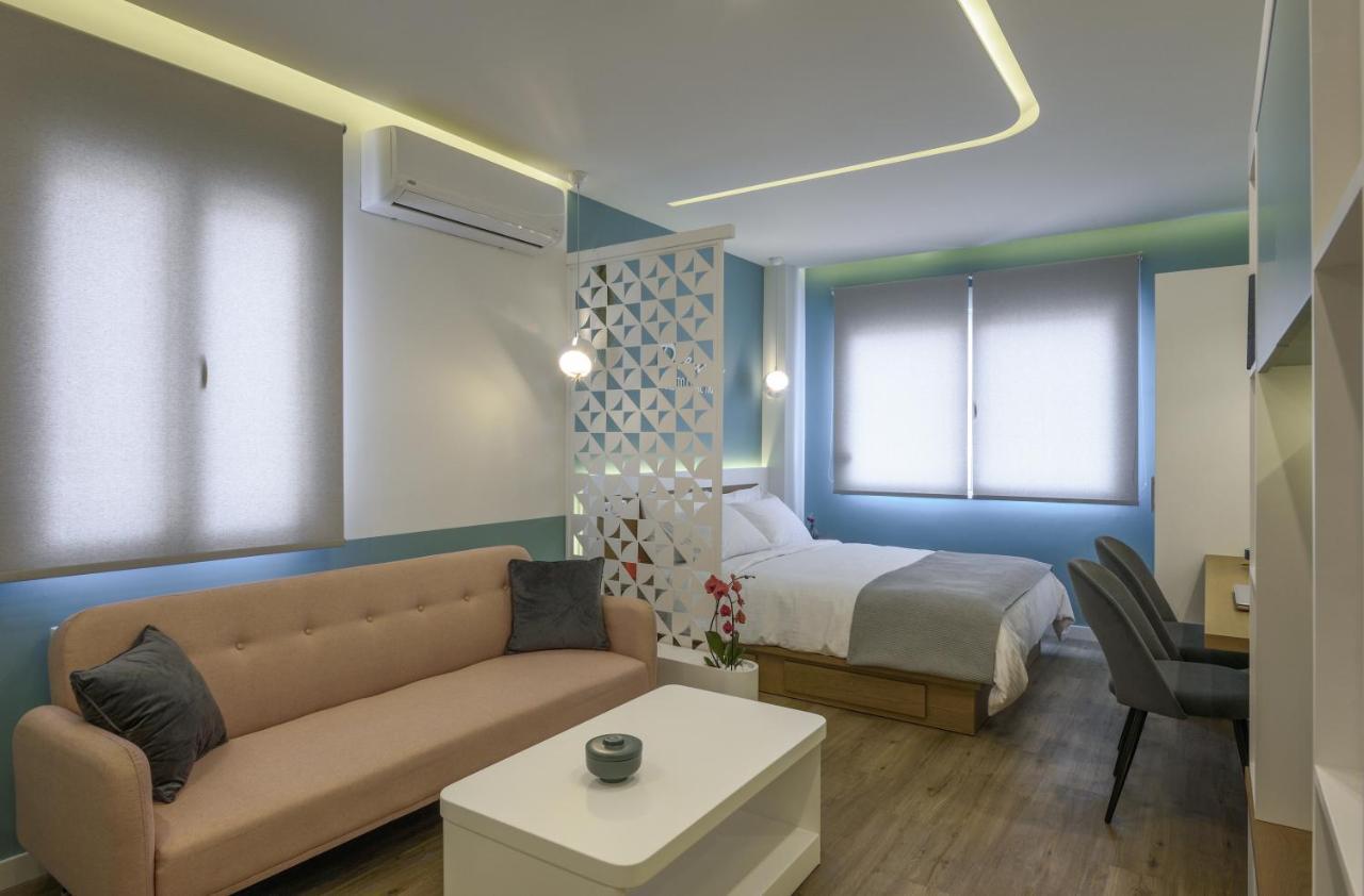 Τhe Half Root Suite In The Heart Of City Center Thessaloniki Exterior foto